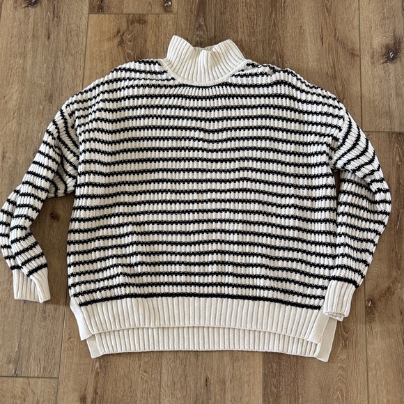 Able Sweaters - Able | Striped Mock Neck Sweater | White & Black | size XXL